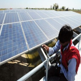 Solar Panel Maintenance Service
