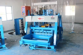Solid Concrete Brick Making Machine, Semi-Automatic