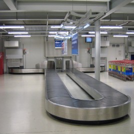 Spiral Conveyors Electric Baggage Airport Conveyor, Capacity: 50-100 kg/Feet
