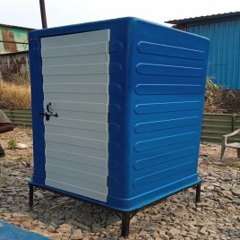 Square Frp Mobile Toilets, No. Of Compartments: Coctum