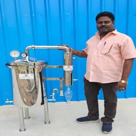 SS 304 HYDRO DISTILLATION UNIT FOR ESSENTIAL OILS, Capacity: 500 liter