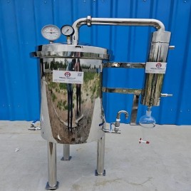 SS 304 HYDRO DISTILLATION UNIT FOR ESSENTIAL OILS, Capacity: 500 liter