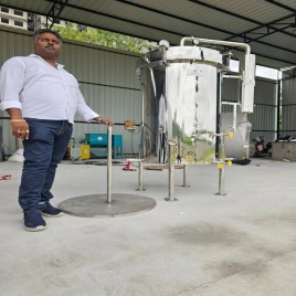 SS 304 Steam Cum Hydrodistillation Unit, Capacity: 500 liter