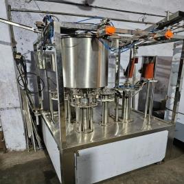 S.s. Bottle filling machine in South africa, Power Consumption: 10 HP, Filling Range: 200ml To 2 Liter