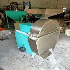 Stainless Steel 50-60 Hz Detergent Cage Mill Machine, Capacity(kg/hr): 500