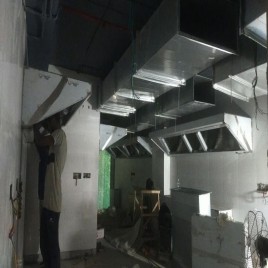 Stainless Steel Commercial Kitchen Hood, For Restaurant, Airflow Volume: 2000 CFM