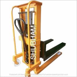 Steel Shubham Engineering Mini Hand Stacker, for Material Handling