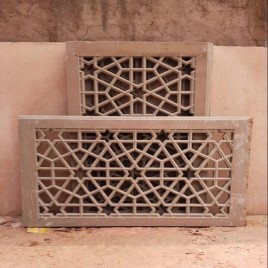 Stone, Sand Stone Red Sandstone Jali, Thickness: 2 Inch