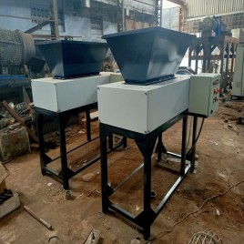 Strip-Cut Corrugated Box Shredder, Shredding Capacity: 1-500 kg/hr