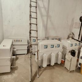 Three Phase Oil Cooled Servo Voltage Stabilizer, For Commercial