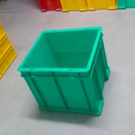 Tote Bins