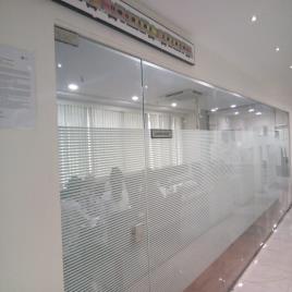 Transparent Office Partition Glass Work