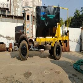 Truck Mounted Bitumen Pressure Distributor, Coustom, Model Name/Number: Kdi 4000