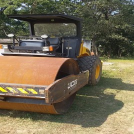 Used Road Roller, 25000 Kg