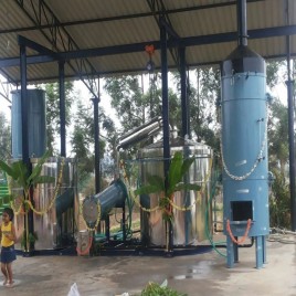 Vetiver Essential Oil Distillation Unit, Capacity: 50 TPD