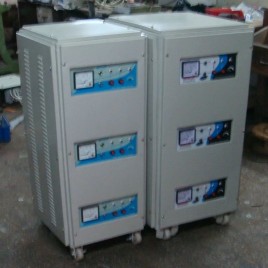 White & Gray POWER Technology 15KVA Three Phase Air Cooled Servo Voltage Stabilizer