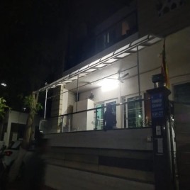 White Mild Steel Polycarbonate Sheet Shed, Size: 4 mm (Thickness)