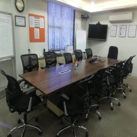 Wooden Conference Table, Without Storage, Seating Capacity: 8-10