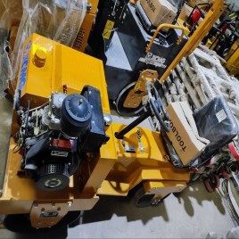 XMR 070 Ride On  Roller