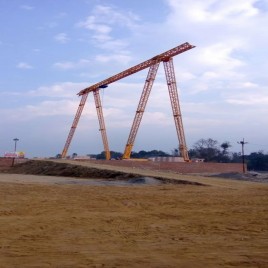Yellow Electric Portable Cranes, Max Height: 0-20 feet, Capacity: 1-5 ton
