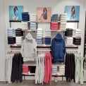 Era Wall Mounted MS Garment Display Rack, For Supermarket