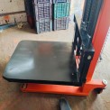 Manual Hydraulic Platform Stacker, For Industrial, Lifting Capacity: 1000 kg