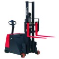 Nichiyu Stacker