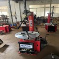 Semi-Automatic Tyre Changing Machine